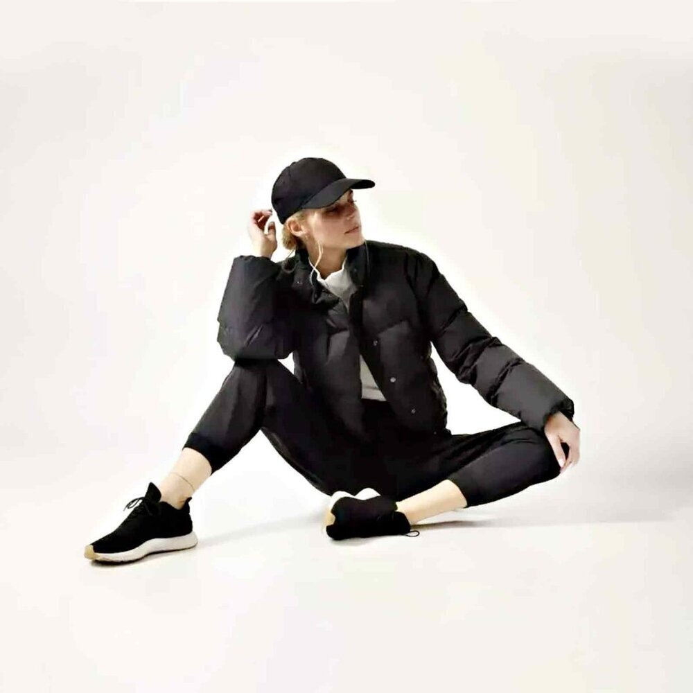 NWT!  Athleta Get Set Hybrid Jogger, Black, Size Small - Picture 2 of 6